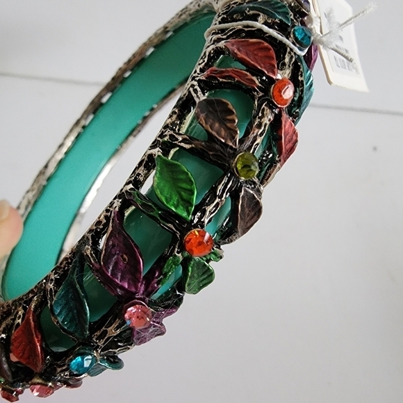 NWT Turquoise Antique Metal Leaf Crystal Tube Beaded Bangle Bracelet - Picture 8 of 8